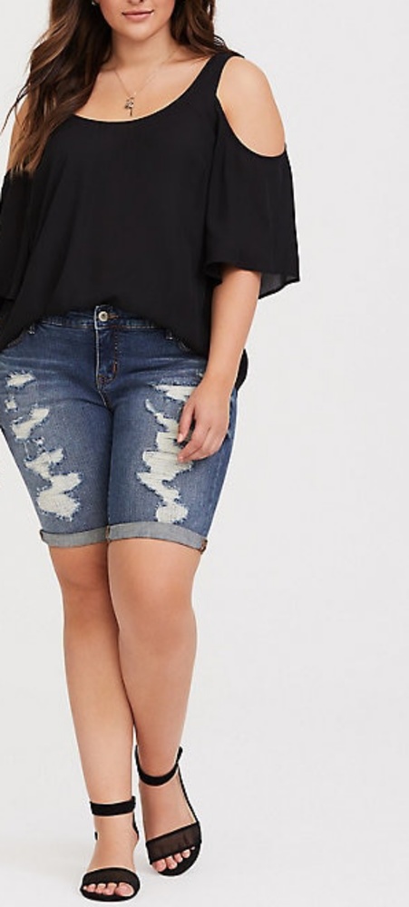 BOYFRIEND BERMUDA SHORT - DISTRESSED MEDIUM WASH